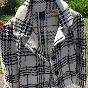 Plaid 3/4 sleeve Gap peacoat